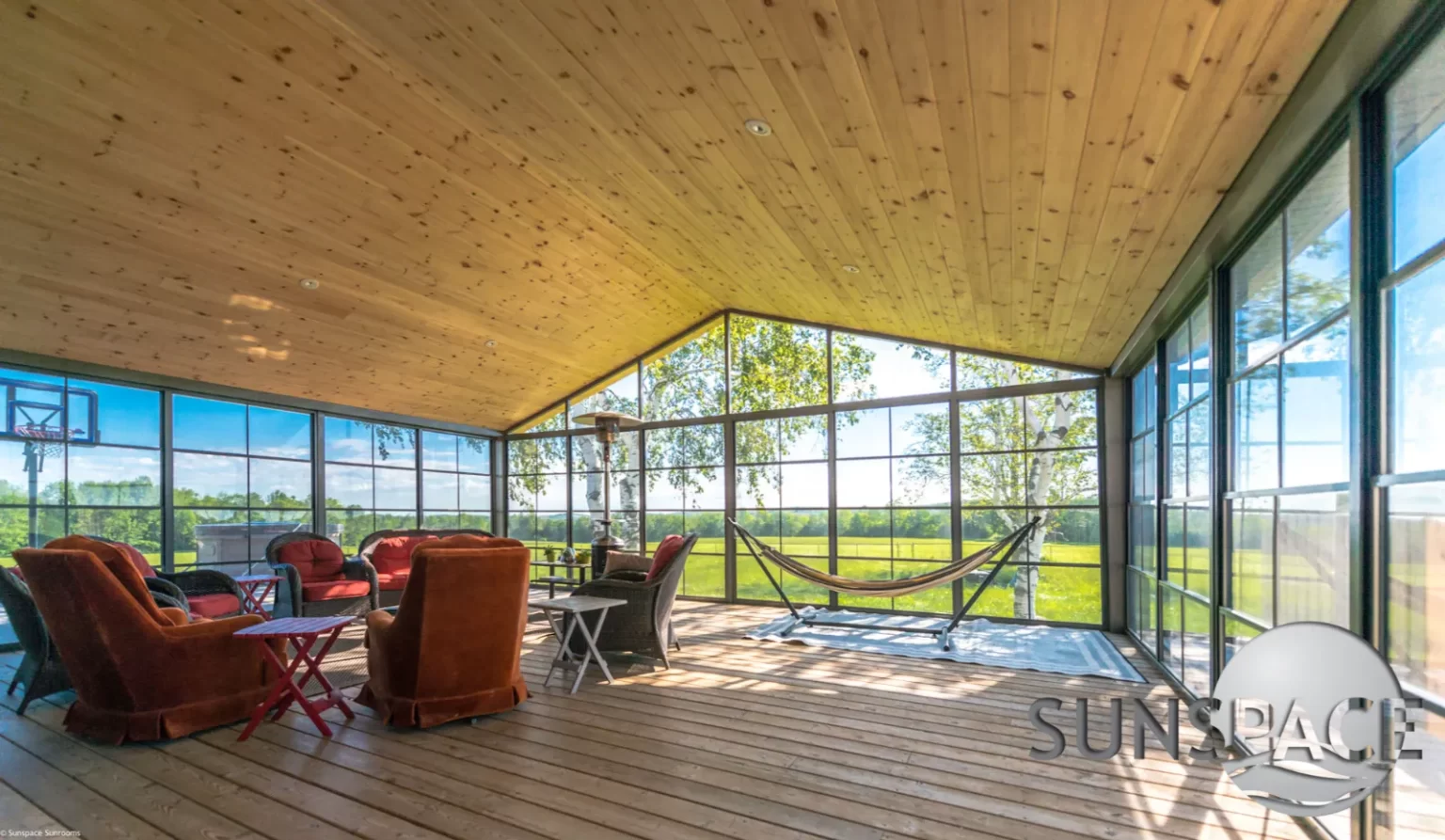 WeatherMaster™ Windows with durability and energy efficiency.
